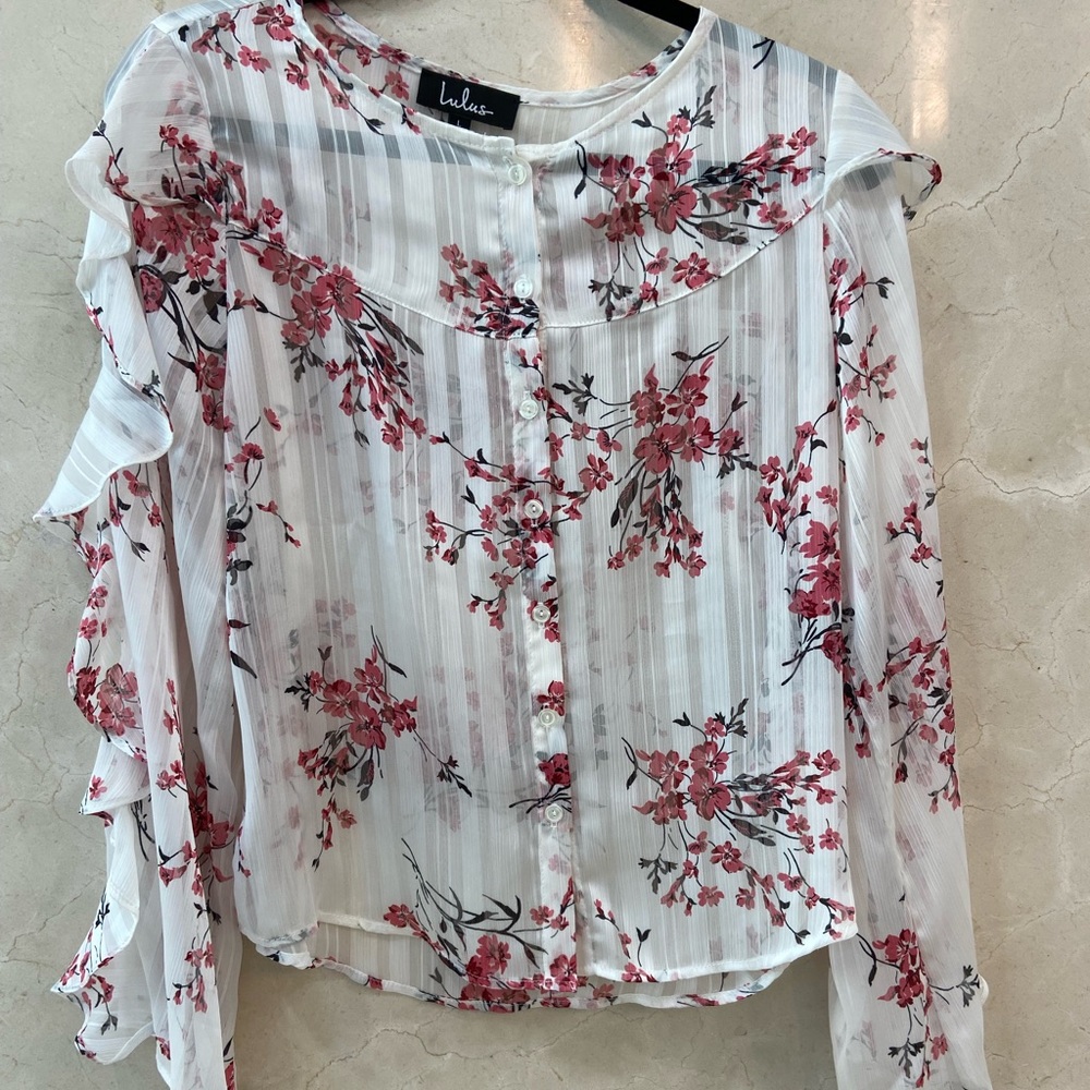 Lulus floral blouse